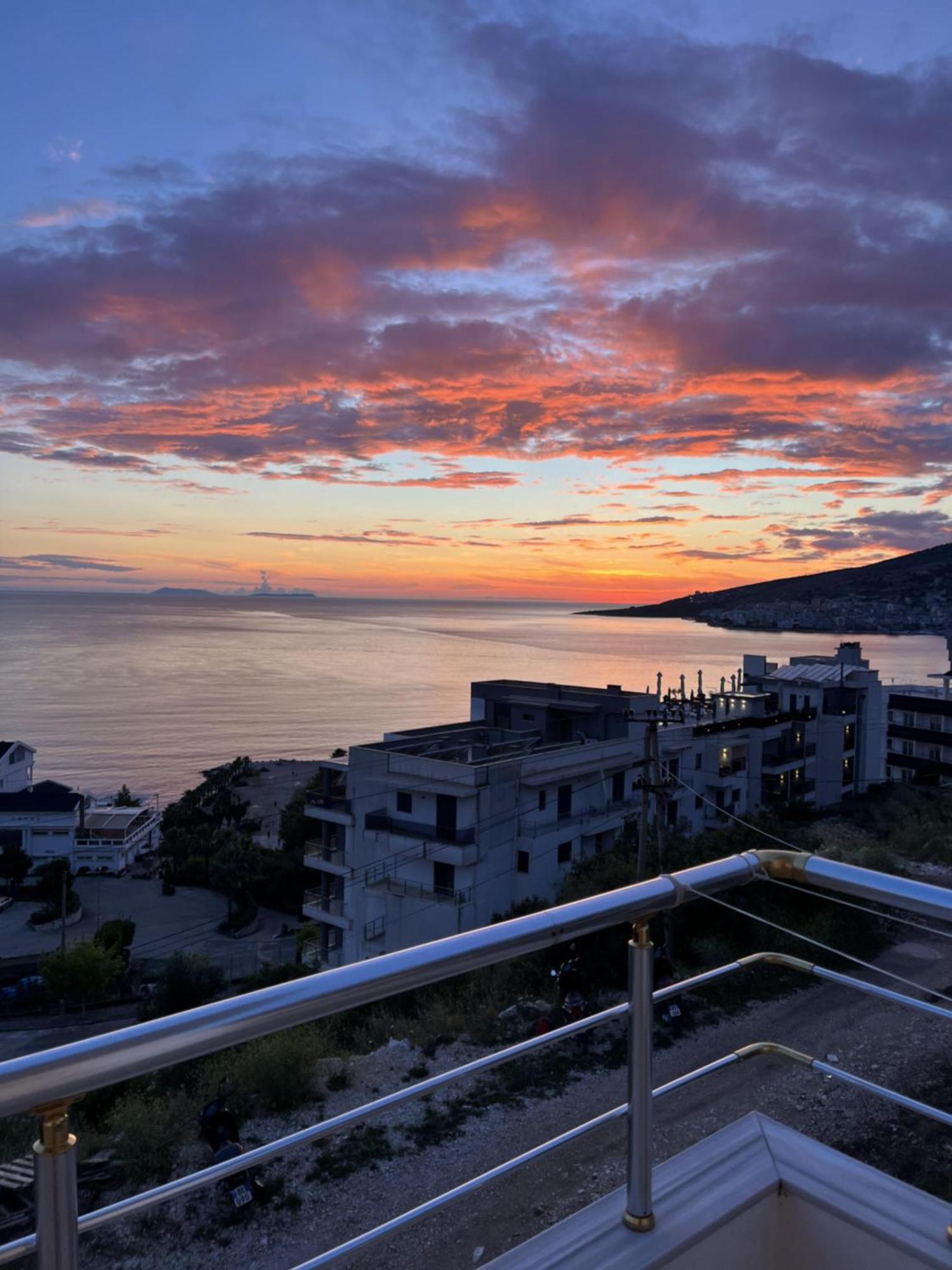 Bluemoon Suites Saranda Kültér fotó