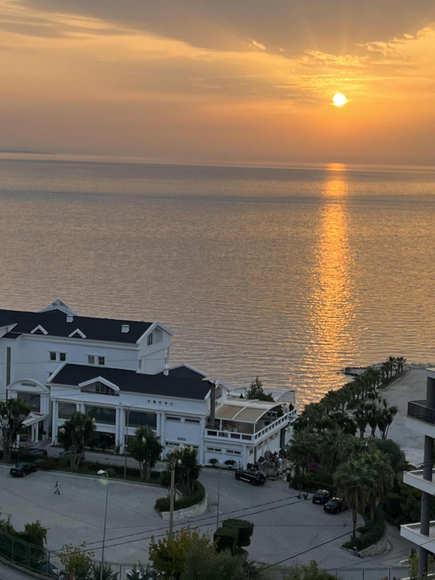 Bluemoon Suites Saranda Kültér fotó