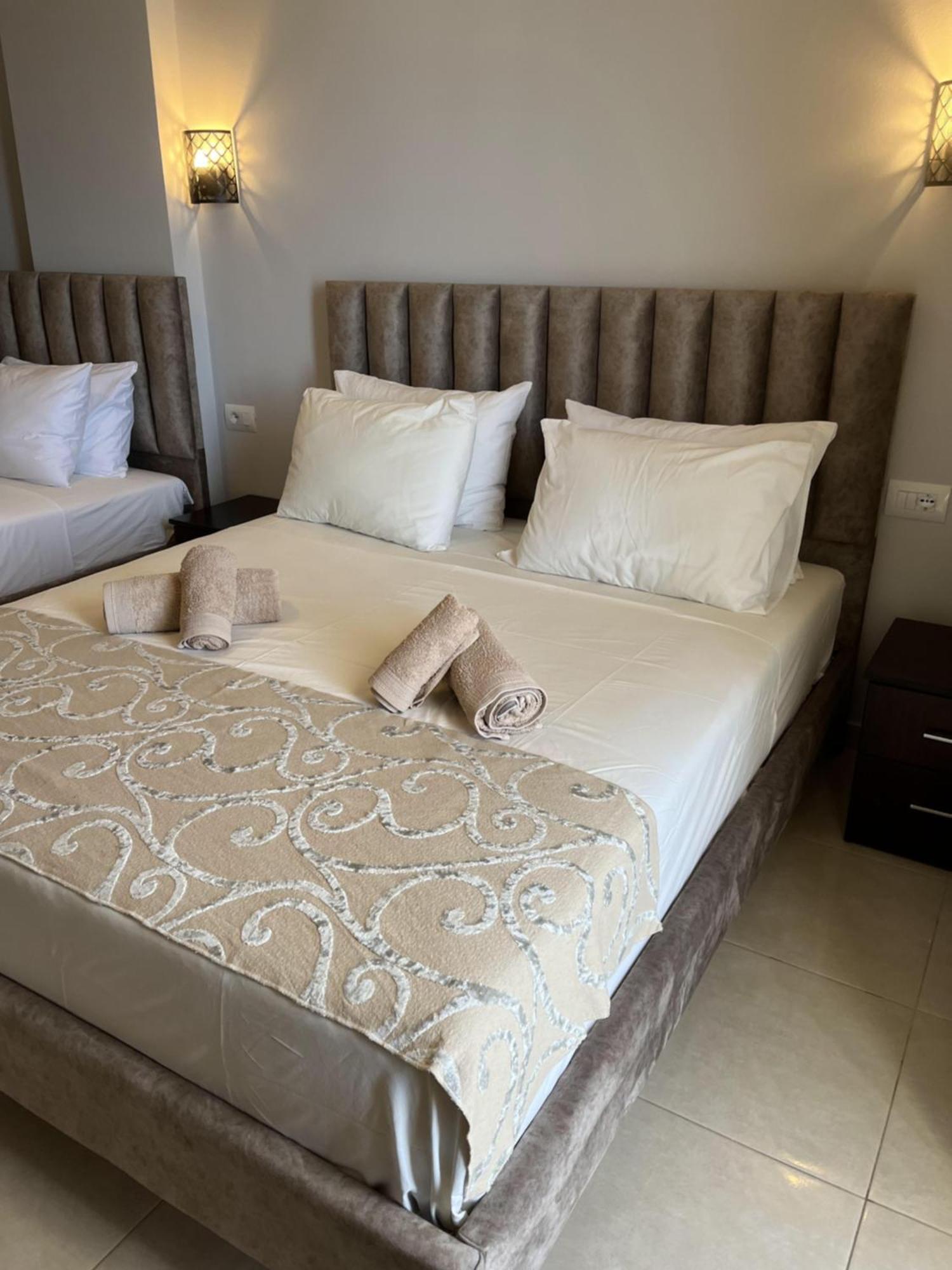 Bluemoon Suites Saranda Kültér fotó