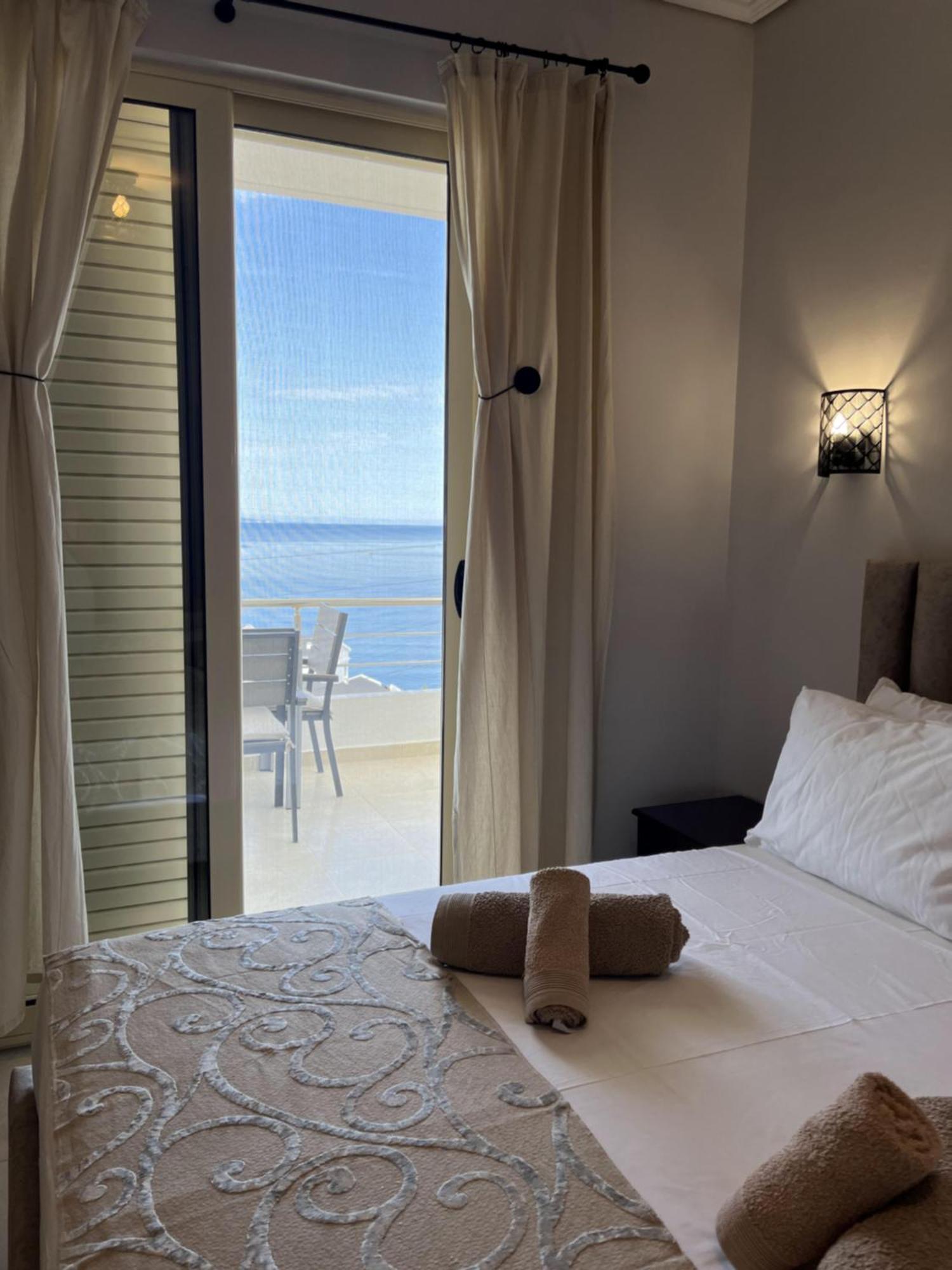 Bluemoon Suites Saranda Kültér fotó