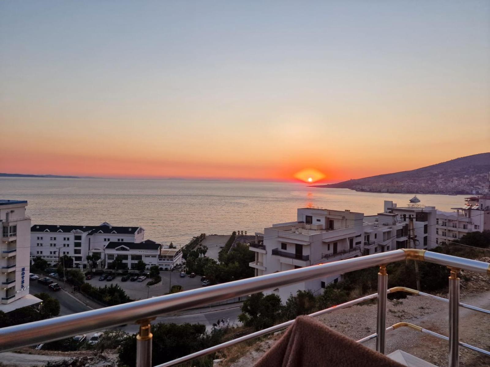 Bluemoon Suites Saranda Kültér fotó