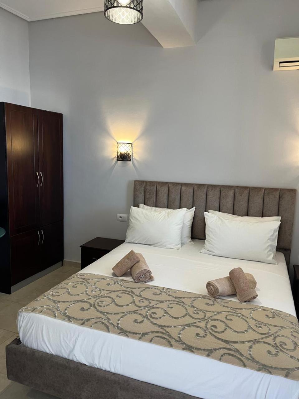 Bluemoon Suites Saranda Kültér fotó
